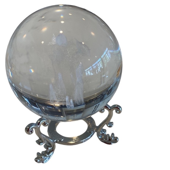 HDCRYSTALGIFTS 3D Crystal Decorative Ball Laser Engraved Dolphin Paperweight - Picture 9 of 14